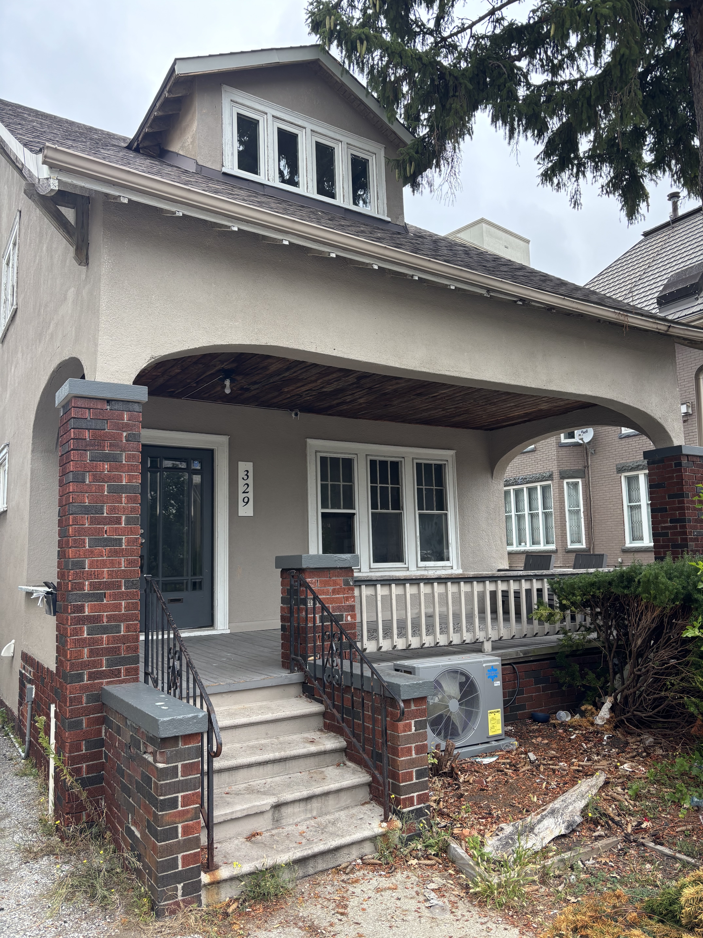 329 Christina Street N - Upper