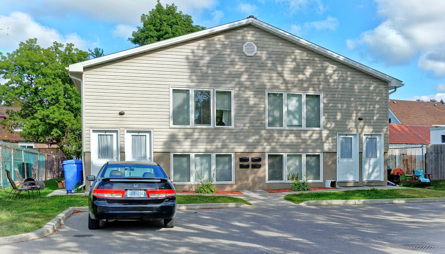 208 Christina St S - A, Sarnia, ON N7T 2N2 — photo 1